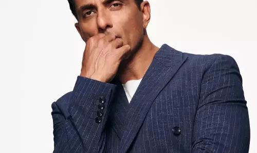 सोनू सूद ने विकलांगों के लिए बेसिक ग्रेच्युटी और मिनिमम पेंशन बढ़ाने की मांग की