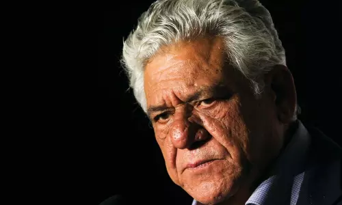 जब ओम पुरी वेषभूषा बदलने के बाद भी आवाज़ से पहचाने गए