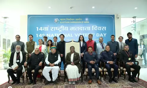 पावर पैक्ड परफॉर्मर राजकुमार राव दिल्ली में राष्ट्रपति द्रौपदी मुर्मू के साथ राष्ट्रीय मतदाता दिवस कार्यक्रम में लिया भाग