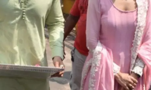 शादी से पहले रकुल प्रीत और जैकी भगनानी ने सिद्धिविनायक मंदिर में लिया बप्पा का आशीर्वाद