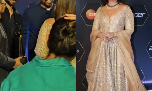 करीना कपूर खान दादा साहेब फाल्के अवार्ड में लुक को लेकर हुई ट्रोल्स, और शाहिद कपूर को किया अनदेखा