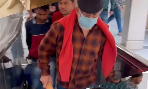 शोटाइम स्टार नसीरुद्दीन शाह का एयरपोर्ट पर गुस्सा, फैंस पर भड़के