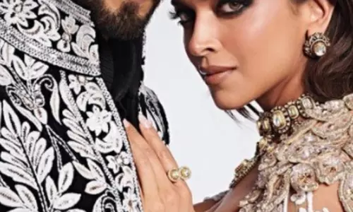 ये बॉलीवुड कपल बनने वाले हैं पेरेंट्स