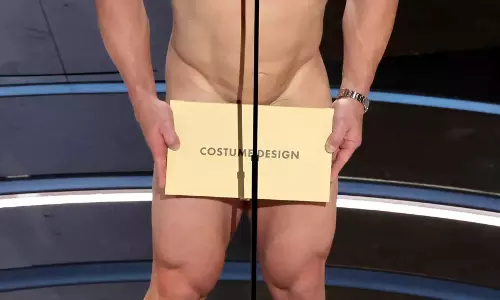 ऑस्कर 2024, जॉन सीना ने न्यूड होकर किया स्टेज पर एंट्री, दर्शकों के होश उड़ गए