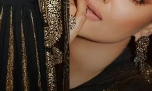 सोनाक्षी सिन्हा ने ब्लैक एंड गोल्डन अनारकली सूट में ढाया कहर, हीरा मंडी को लेकर बढ़ा उत्साह