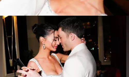 एमी जैक्सन और एड वेस्टविक की इंगेजमेंट डिनर पार्टी की तस्वीरें वायरल, किया लिपलॉक