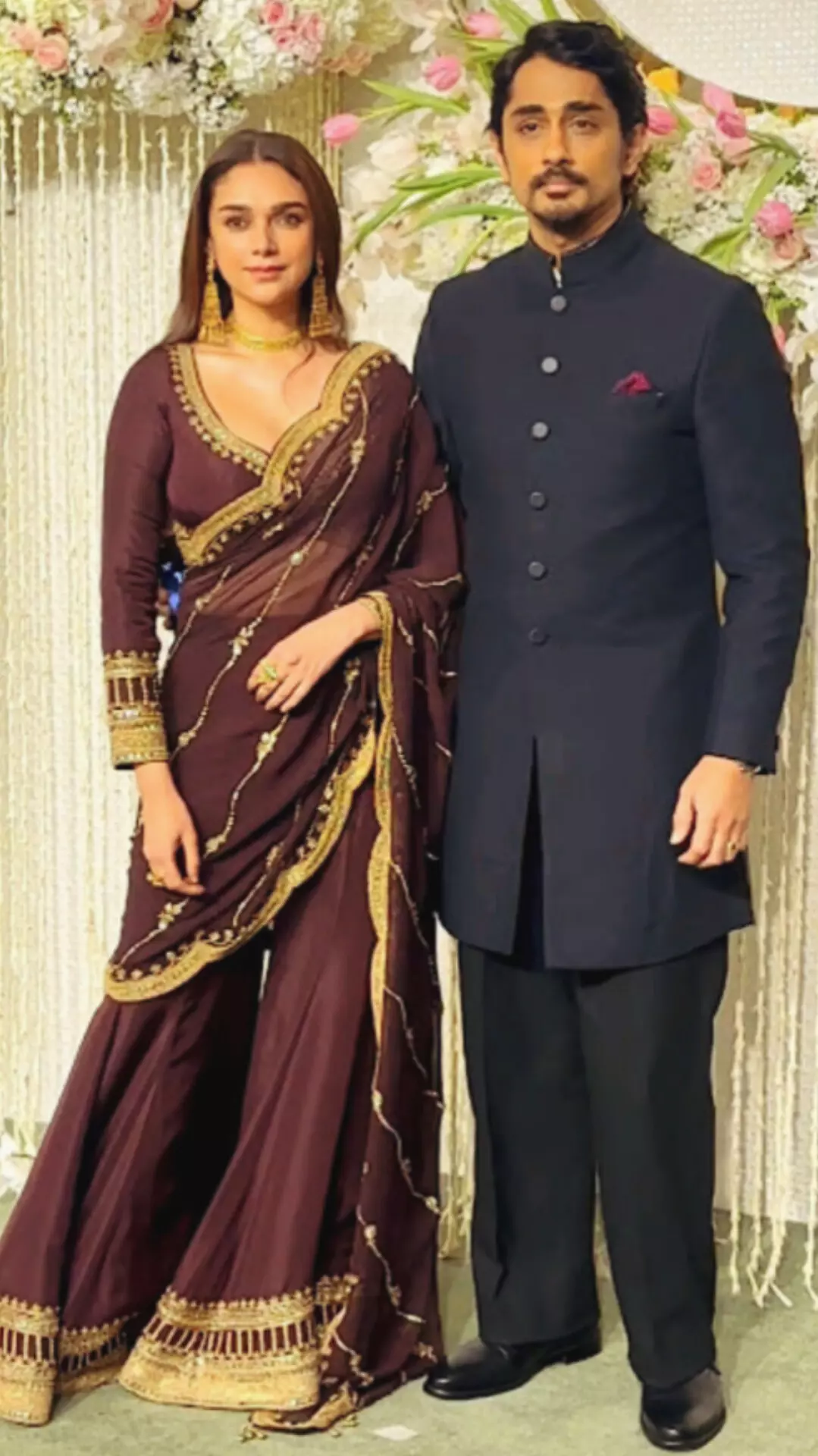 बॉलीवुड अदाकारा अदिति राव हैदरी ने रचाई शादी बॉलीवुड अदाकारा अदिति राव हैदरी ने रचाई शादी