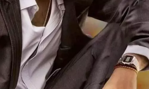 अल्लू अर्जुन ने 42वां जन्मदिन धूमधाम से मनाया, हजारों फैंस ने किया जोरदार स्वागत