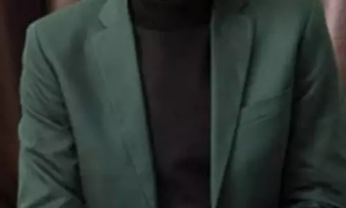 बॉलीवुड के दिग्गज अभिनेता मनोज बाजपेयी आज मना रहे हैं अपना 55वां जन्मदिन