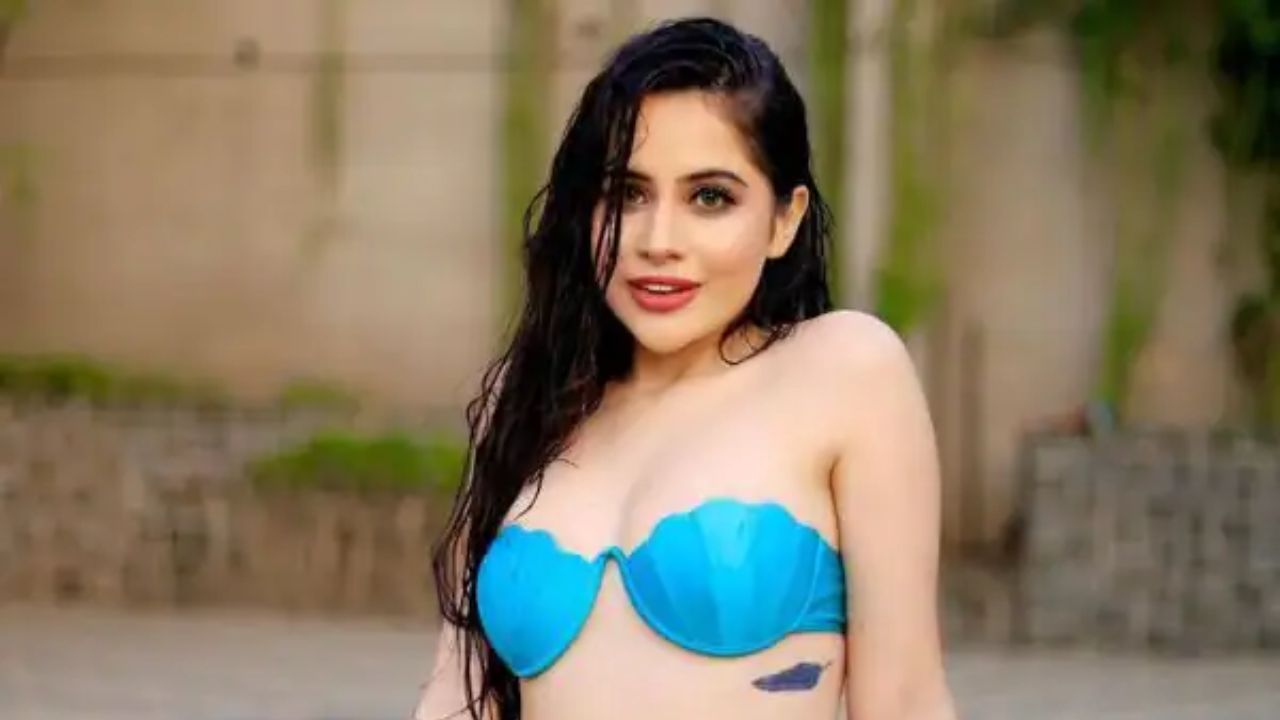Urfi Javed Birthday: Urfi Javed ने अपने 25वें जन्मदिन पर इन 10 फिल्मों के साथ पिछले एक साल में साहस की सीढ़ी चढ़ना जारी रखा है। Urfi Javed Birthday: Urfi Javed ने अपने 25वें जन्मदिन पर इन 10 फिल्मों के साथ पिछले एक साल में साहस की सीढ़ी चढ़ना जारी रखा है।