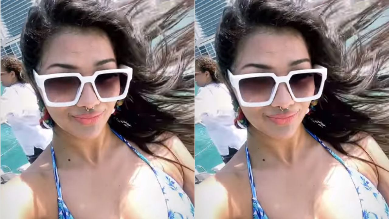 Namrata Malla Video: Namrata Malla ने फिर पहनी बिकिनी, उनके अंदाज पर मरे फैन्स Namrata Malla Video: Namrata Malla ने फिर पहनी बिकिनी, उनके अंदाज पर मरे फैन्स