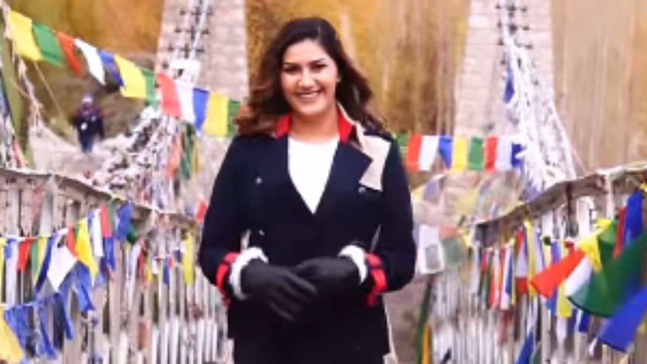 Sapna Choudhary Video: Sapna Choudhary सिंह स्टाइल, पहाड़ों में दिखाया स्टाईल Sapna Choudhary Video: Sapna Choudhary सिंह स्टाइल, पहाड़ों में दिखाया स्टाईल