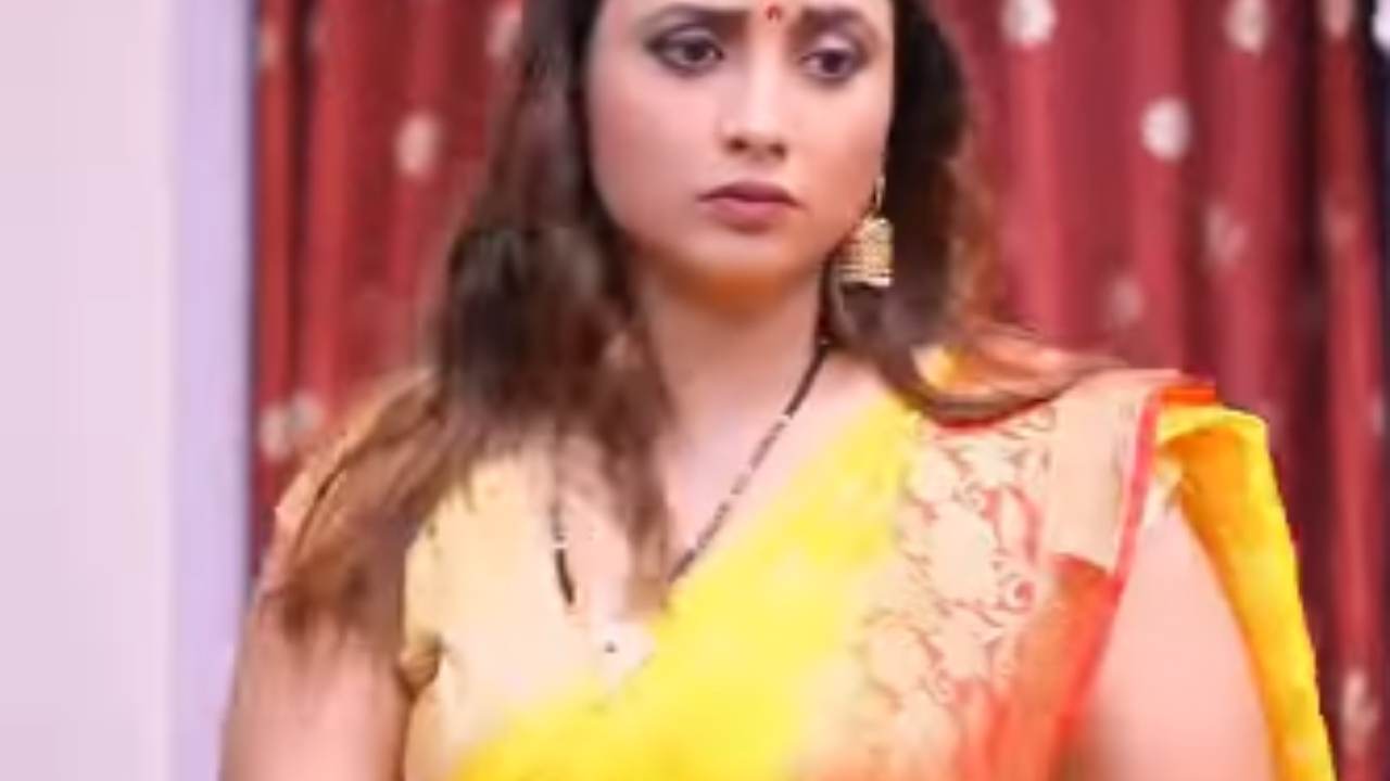 Rani Chatterjee Video: राजा जी ने Rani Chatterjee से की बदसलूकी, फैंस बोले- गब हो यार Rani Chatterjee Video: राजा जी ने Rani Chatterjee से की बदसलूकी, फैंस बोले- गब हो यार