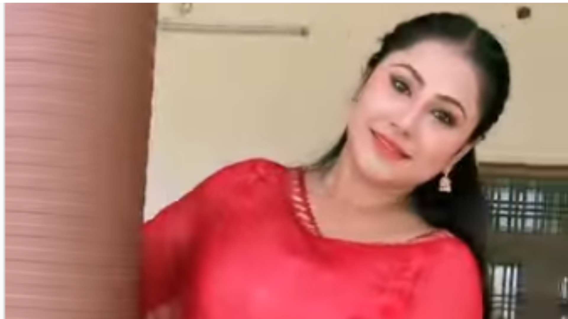 Priyanka Pandit video: साजन- जिंदगी मिल गई है के लिए तैयार हुईं Priyanka Pandit Priyanka Pandit video: साजन- जिंदगी मिल गई है के लिए तैयार हुईं Priyanka Pandit