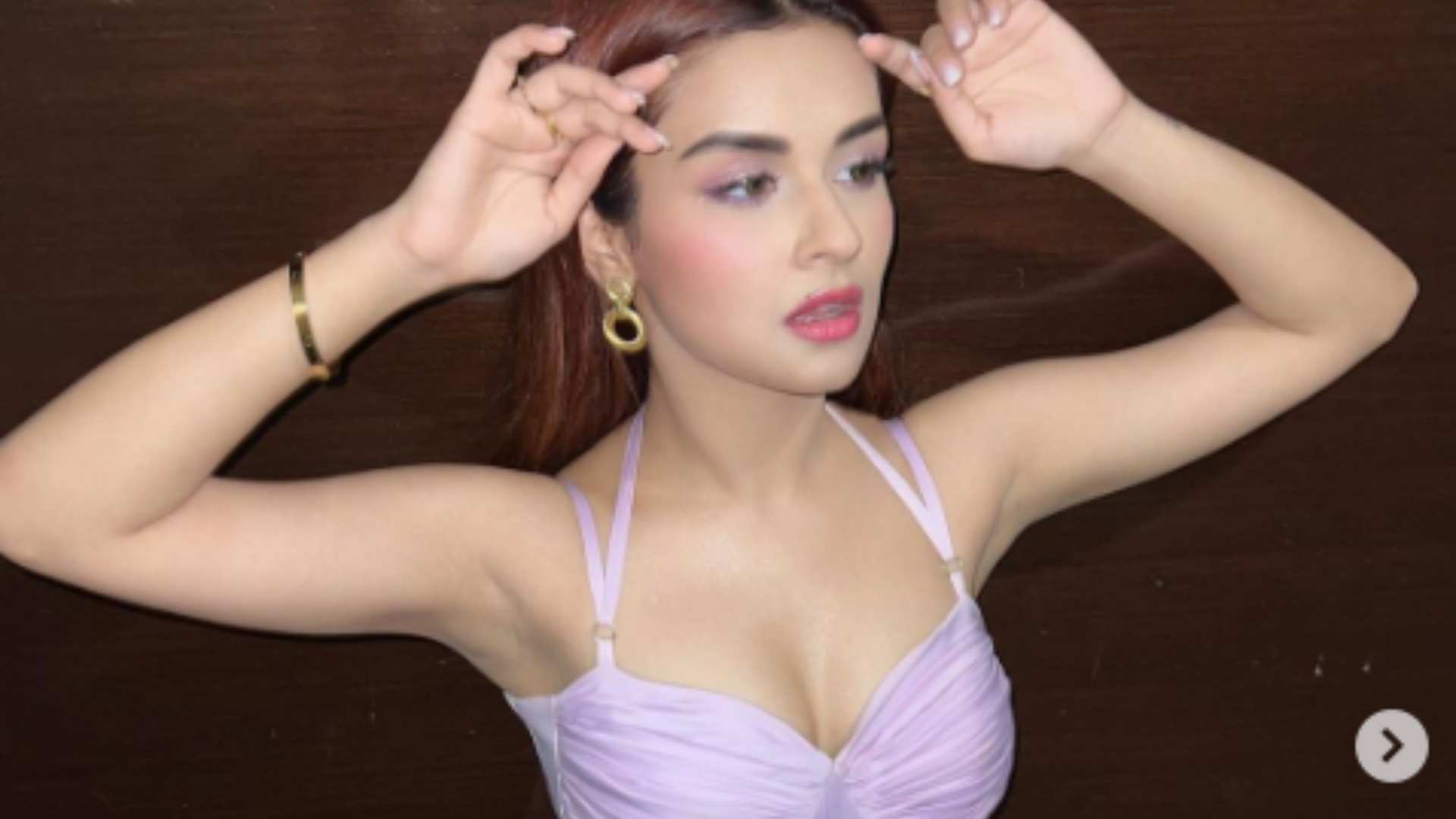 Avneet Kaur ब्लैक सूट पहन आईने के सामने फ्लॉन्ट करती है अपना गॉर्जियस अंदाज, वीडियो देखकर टूट जाता है दिल Avneet Kaur ब्लैक सूट पहन आईने के सामने फ्लॉन्ट करती है अपना गॉर्जियस अंदाज, वीडियो देखकर टूट जाता है दिल