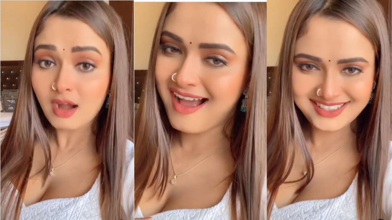 Viral Video: Neelam Giri को लगी ठंड, राजाजी से कहा- लगल बा सर्दी Viral Video: Neelam Giri को लगी ठंड, राजाजी से कहा- लगल बा सर्दी