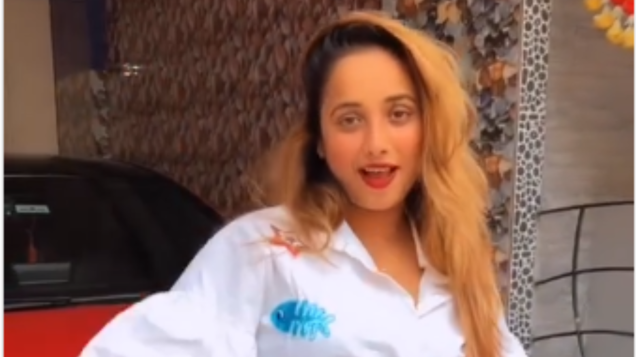 Viral video: शॉट्स पहनकर Rani Chatterjee ने दिखाया अपना अंदाज, फैंस बोले- गर्दा उड़ा दिया Viral video: शॉट्स पहनकर Rani Chatterjee ने दिखाया अपना अंदाज, फैंस बोले- गर्दा उड़ा दिया