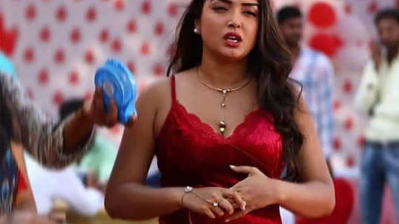 Amrapali Dubey: Amrapali Dubey के जेवर-मोबाइल चोरी, पुलिस ने 24 घंटे के अंदर किया सारा सामान जब्त Amrapali Dubey: Amrapali Dubey के जेवर-मोबाइल चोरी, पुलिस ने 24 घंटे के अंदर किया सारा सामान जब्त