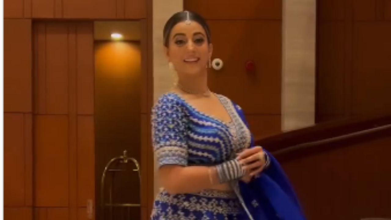 Viral Video: Akshara Singh ने लहंगा पाहन दिखाई देसी अदाए, फैंस बोले- जान लोगी क्या Viral Video: Akshara Singh ने लहंगा पाहन दिखाई देसी अदाए, फैंस बोले- जान लोगी क्या