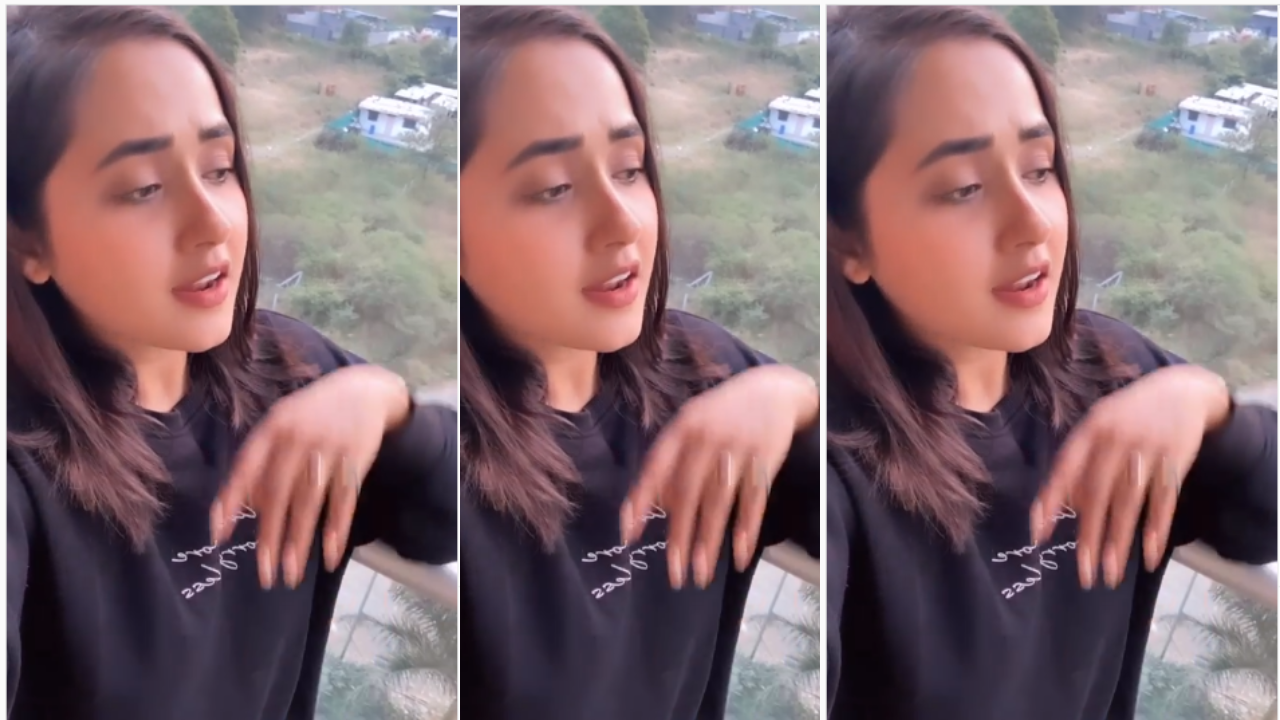 Viral Video: Kajal Raghwani को इस शख्स से हुआ प्यार, पहले दिल पर काबू नहीं कर पा रही थी Viral Video: Kajal Raghwani को इस शख्स से हुआ प्यार, पहले दिल पर काबू नहीं कर पा रही थी