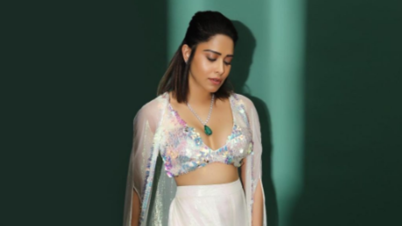 व्हाइट ड्रेस में एक्ट्रेस Nusrat Bharucha ने बिखेरी बोल्डनेस, हॉट अंदाज के दीवाने हुए फैंस व्हाइट ड्रेस में एक्ट्रेस Nusrat Bharucha ने बिखेरी बोल्डनेस, हॉट अंदाज के दीवाने हुए फैंस