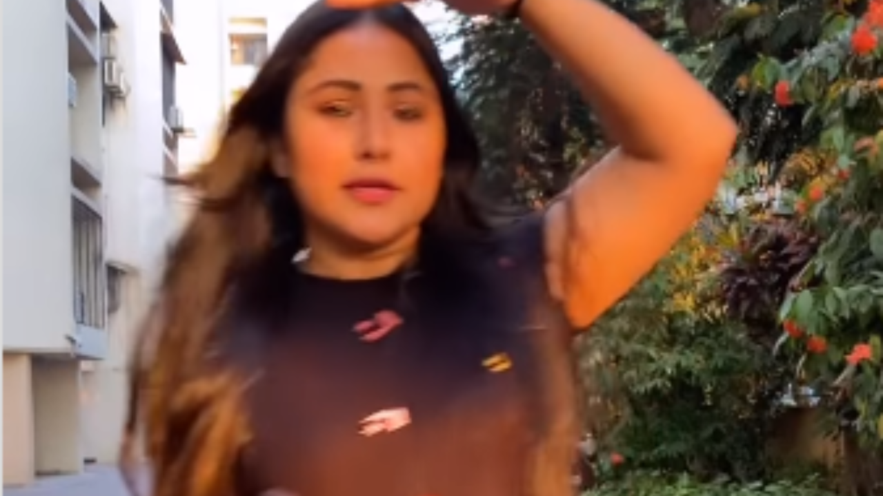 Viral video: Priyanka Pandit ने शॉट ड्रेस पहन मचाई सनसनी, चौकाने वाले थे उनके मूव्स Viral video: Priyanka Pandit ने शॉट ड्रेस पहन मचाई सनसनी, चौकाने वाले थे उनके मूव्स