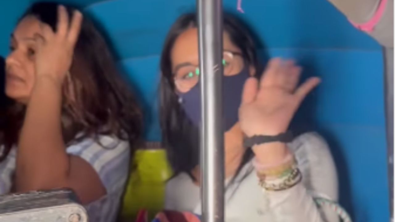 Shraddha Kapoor ने की ऑटो की सवारी, उपभोक्ता बोले- महंगाई की मार Shraddha Kapoor ने की ऑटो की सवारी, उपभोक्ता बोले- महंगाई की मार