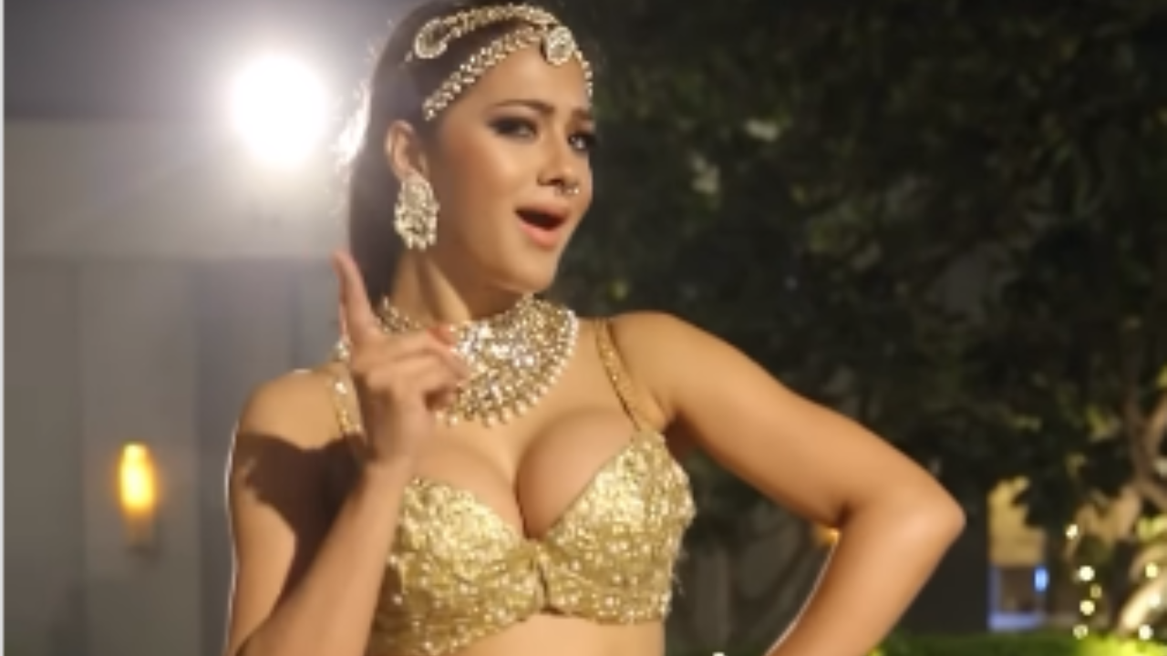 Namrata Malla bold video: भोजपुरी एक्ट्रेस Namrata Malla ने हॉट आउटफिट में बोल्डनेस, सेक्सी डांस से मचाई सनसनी Namrata Malla bold video: भोजपुरी एक्ट्रेस Namrata Malla ने हॉट आउटफिट में बोल्डनेस, सेक्सी डांस से मचाई सनसनी