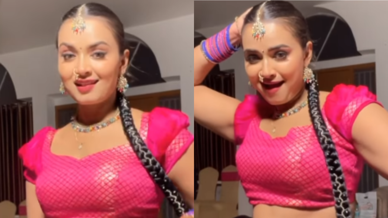 भोजपुरी एक्ट्रेस ने ब्लू गिरी, घाघरा चोली पहनी और सयां जी दिलवा गाने पर डांस किया. भोजपुरी एक्ट्रेस ने ब्लू गिरी, घाघरा चोली पहनी और सयां जी दिलवा गाने पर डांस किया.